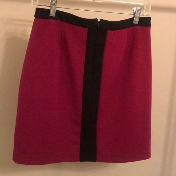 laundry by Shelli Segal Maroon and Black Skirt - 6 - Picture 7 of 7